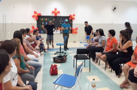 Alunos e professores participam de Oficina de Teatro na EMEFEI Jardim Vitória