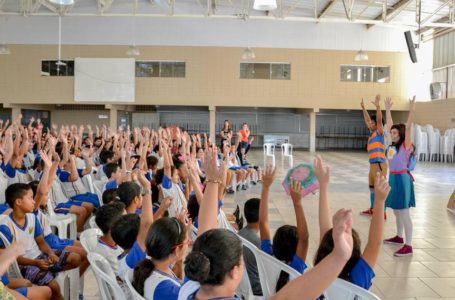 Parceria leva teatro e cultura para mais de 800 alunos em Itupeva