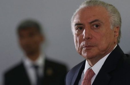 Michel Temer se entrega à Polícia Federal em São Paulo