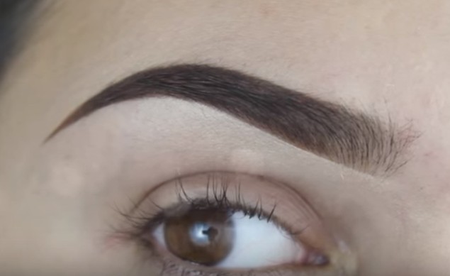 "Tapered brows" é tendência de sobrancelhas entre celebridades