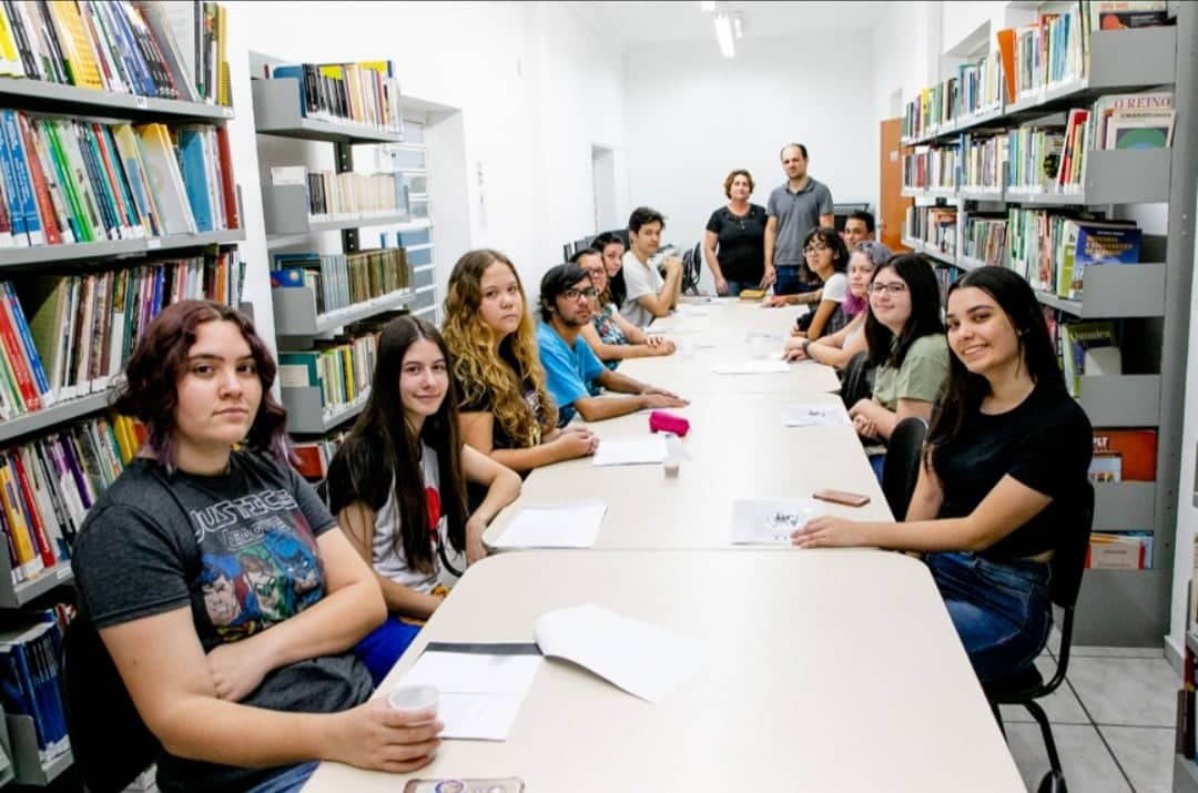 Biblioteca Municipal promove roda de leitura às sextas