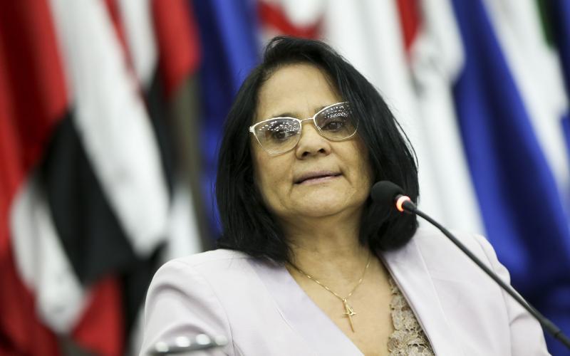 Ministra quer ampliação de políticas de inclusão de deficientes