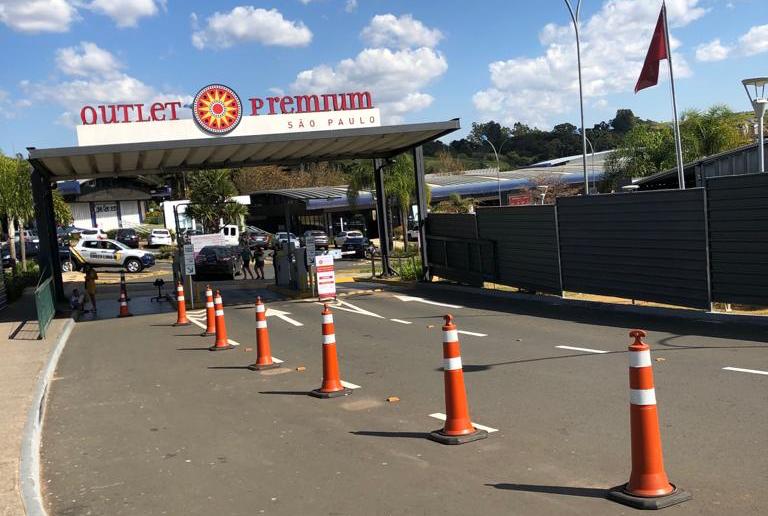 Trabalhador morre ao sofrer queda em Outlet Premium