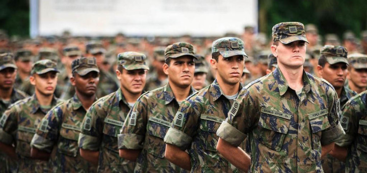Militares brasileiros embarcam para missão de paz no Congo