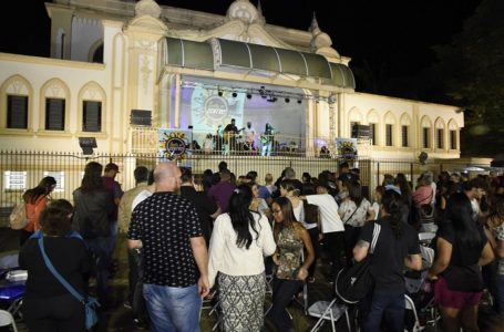 Sexta no Centro de 12 de julho faz tributo ao Rock na Praça do Coreto em Jundiaí