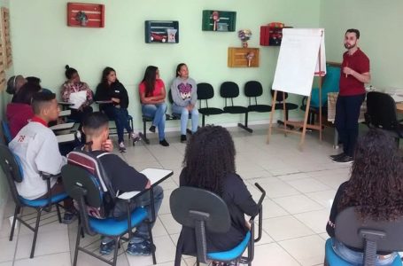 Desenvolvimento Social realiza atividade socioeducativa com adolescentes em Cajamar
