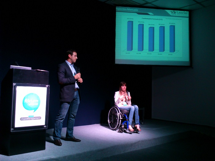 Palestra reflete sobre os desafios da inclusão profissional de pessoas com deficiência