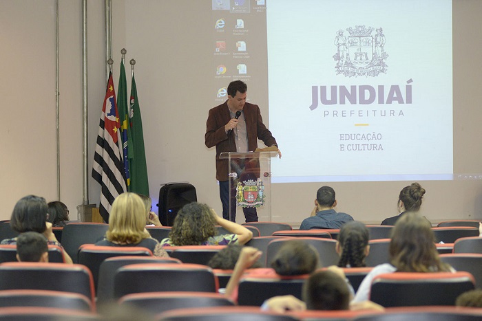 Semana da Juventude apresenta reflexões em palestra