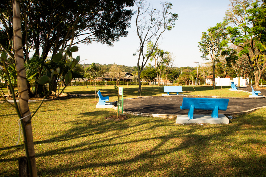 Prefeitura promove arborização e revitalização na praça do Guacuri