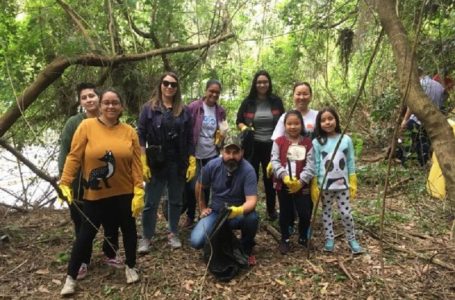 Em ação regional, ambientalistas recolhem lixo das margens do Rio Tietê em Cabreúva