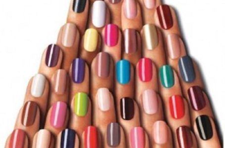 As cores de esmalte para ficar de olho nessa temporada de beleza