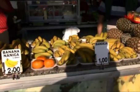 Terminais de ônibus de Jundiaí contam com barracas de frutas