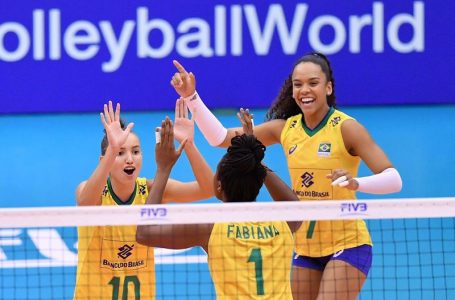 Brasil vence Camarões e segue na briga pelo bronze no Mundial de Vôlei