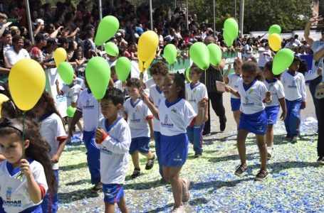 Mais de 5 mil pessoas participam do Desfile Cívico em Cajamar