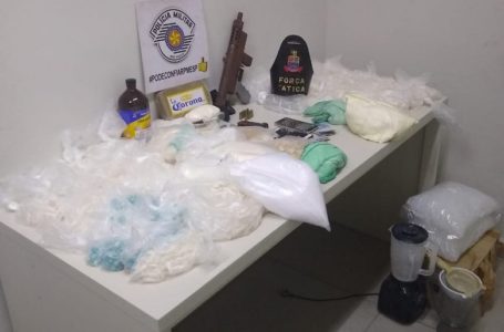 Polícia prende dupla em casa onde funcionava como laboratório de drogas em Jundiaí