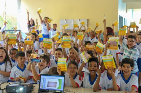 Alunos da Emeb Lucy recebem palestra sobre prevenção a dengue em Cajamar