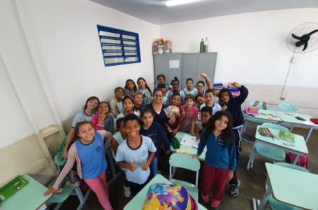 Professora transforma alunos em empreendedores na sala de aula em Cabreúva