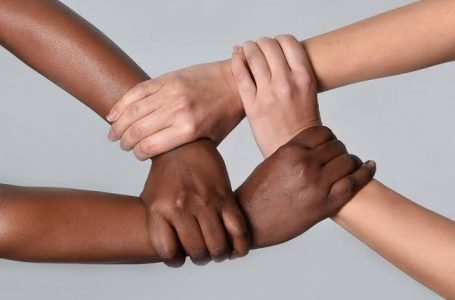 Punição contra crimes de injúria e racismo precisam de mais agilidade