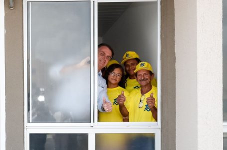 Bolsonaro entrega 4,1 mil moradias populares na Paraíba