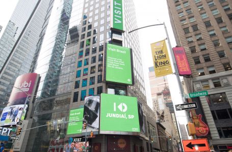 Jundiaí recebe homenagem na Times Square pela empresa Stone
