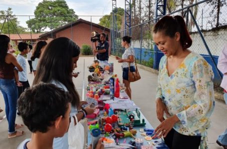 Alunos da Maestro vão às compras na feira ‘Momento’ em Cabreúva