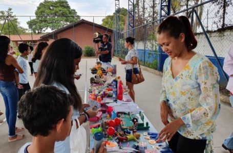 Alunos da Maestro vão às compras na feira ‘Momento’ em Cabreúva