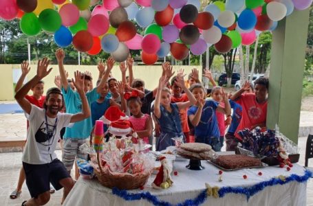 CRAS encerraram oficinas com festa, passeio e cartões de natal em Cabreúva