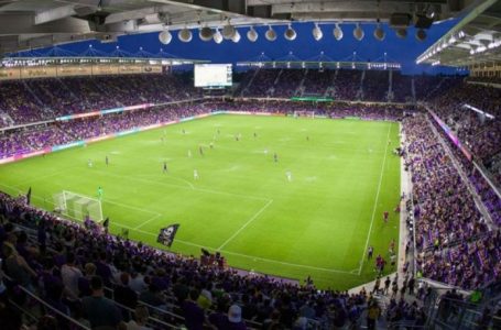 Camarote da Paz une torcidas rivais depois de 60 anos no Exploria Stadium