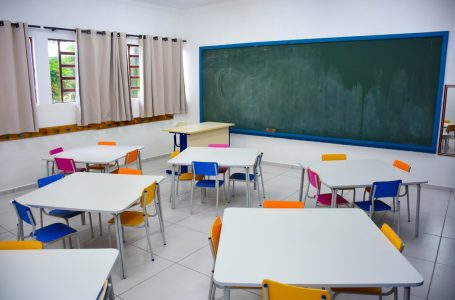 Escolas Municipais de Cajamar recebem novos móveis e equipamentos