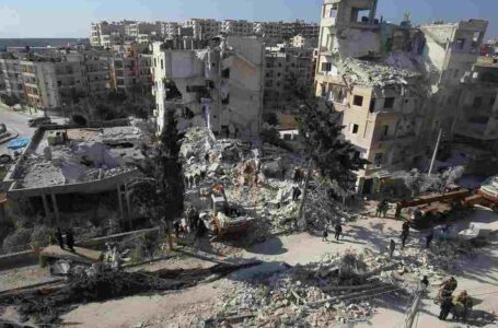 Síria vive dia terrível de ataques indiscriminados em Idlib