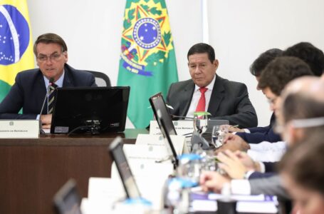 Covid-19: Bolsonaro atualiza governadores sobre medidas de prevenção