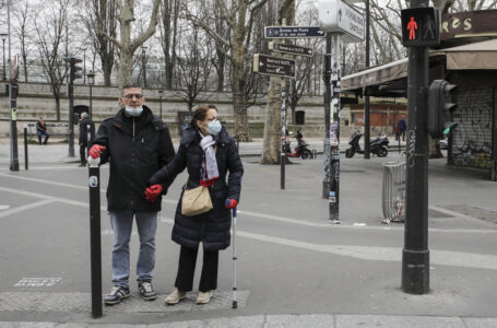 MSF anuncia atividades em Paris para combater coronavírus