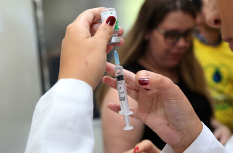Rússia anuncia sucesso em testes em humanos e quer começar a distribuir vacina contra o coronavírus em agosto