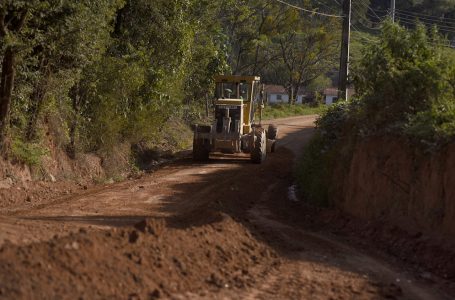 Programa Mais Asfalto chega à Estrada da Pedra Santa, no Corrupira em Jundiaí
