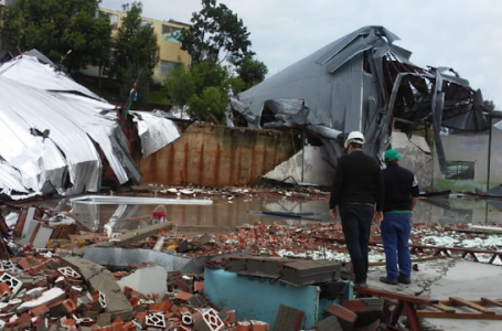 Ciclone deixa rastro de destruição e mata 10 no Sul do Brasil
