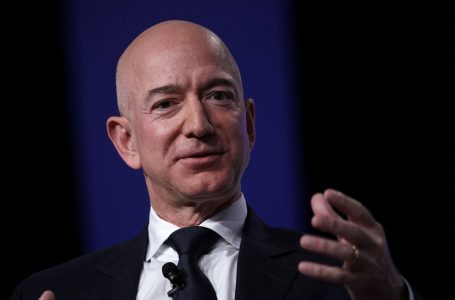 Jeff Bezos, da Amazon, se torna o primeiro a ter uma fortuna de US$ 200 bilhões