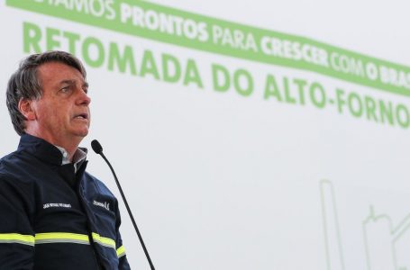 Bolsonaro diz que proposta do Renda Brasil está suspensa