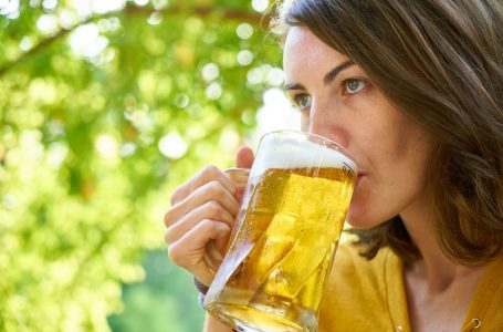 Dia da cerveja: apesar de ainda sofrerem preconceito, mulheres estão cada vez mais conquistando espaço no meio cervejeiro