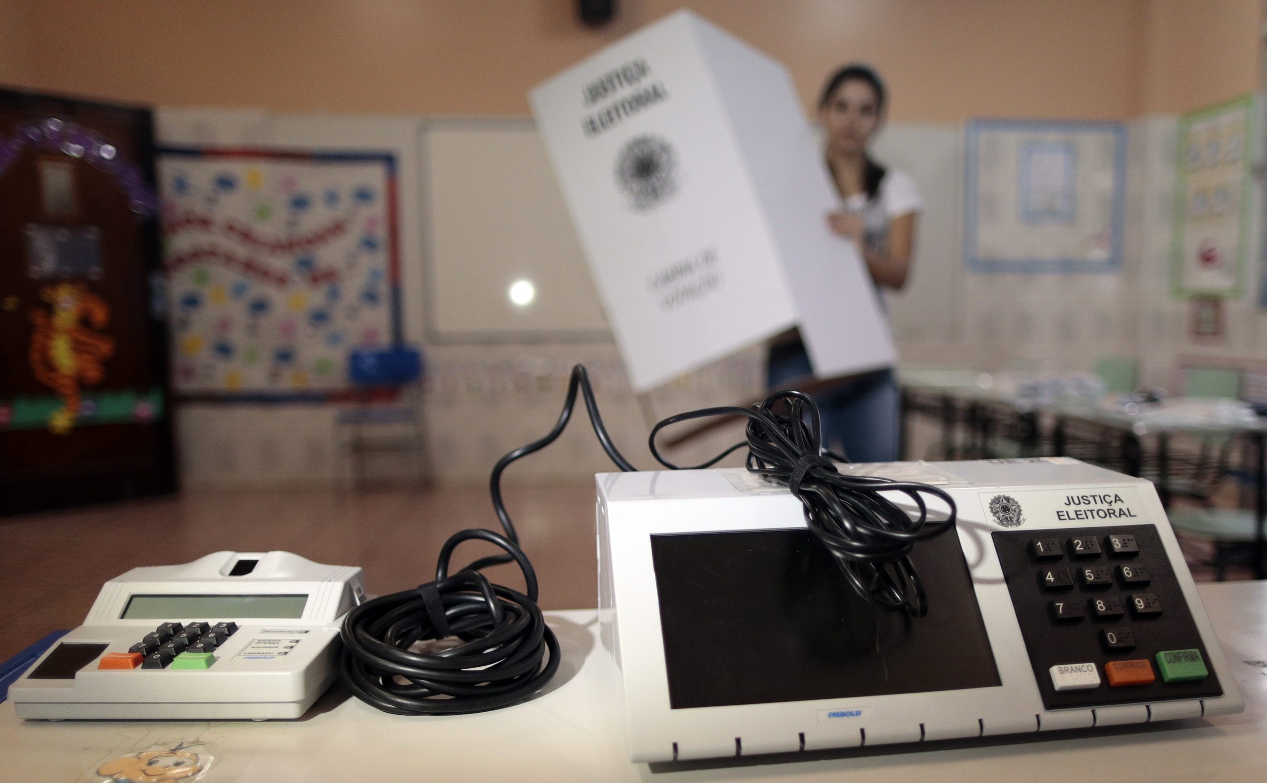 TSE diz que declarados ‘ficha suja’ em 2012 podem disputar eleições em novembro