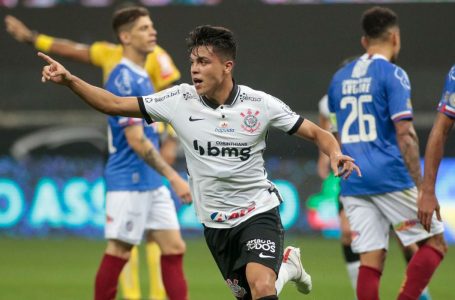 Corinthians derrota Bahia por 3 a 2 em partida emocionante