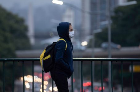 Semana começa com céu encoberto e temperaturas em queda na cidade de SP; mínima pode chegar a 14°C na terça