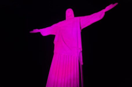 Pontos turísticos do Brasil são iluminados em homenagem ao Outubro Rosa