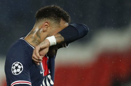 Manchester United derrota PSG de Neymar na Liga dos Campeões