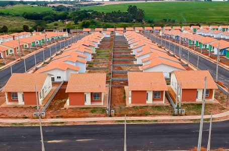 Secretaria de Estado da Habitação entrega 66 casas em Santa Branca