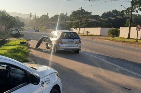 Acidente entre carros e pedestre deixa feridos em Jundiaí