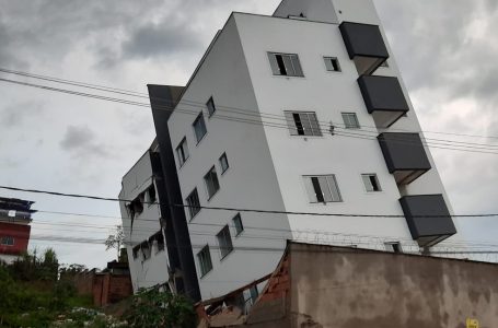 Prédio em construção tomba em Betim e afeta casas ao redor; 15 famílias ficam desalojadas