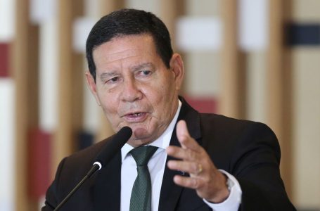 Mourão diz que Brasil precisa reafirmar posição sobre Amazônia