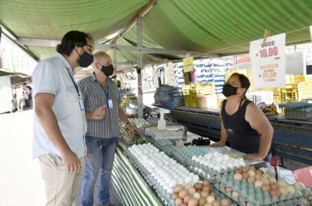 Fiscalização nas feiras garante organização dos espaços e segurança dos alimentos