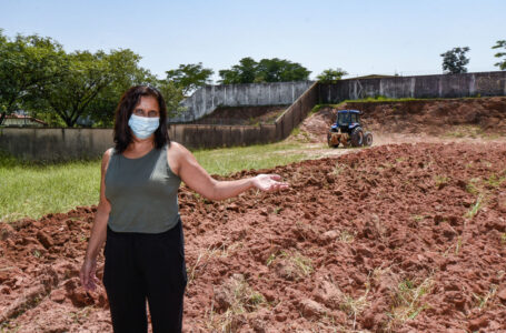 Horta Urbana do Fazenda Grande recebe serviços de preparo do terreno