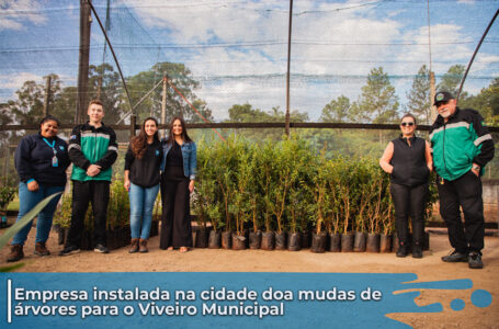 Viveiro Municipal recebe doação de mudas de árvores de empresa instalada na cidade